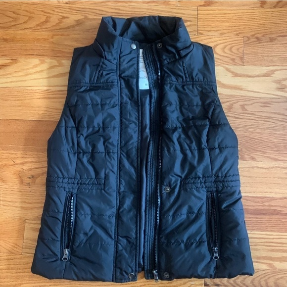 Black vest​​​​ - Picture 4 of 4